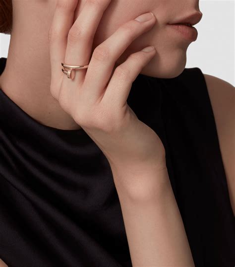 cartier juste au clou|cartier juste un clou ring.